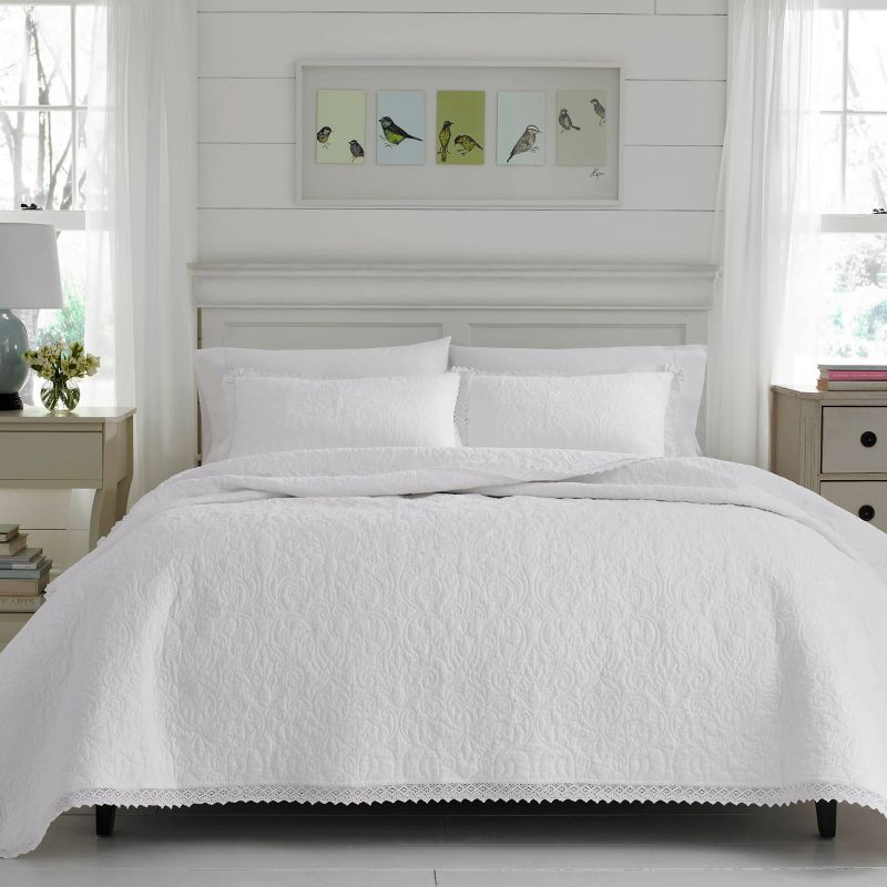 White Heirloom Crochet Quilt Set (Twin) - Laura Ashley