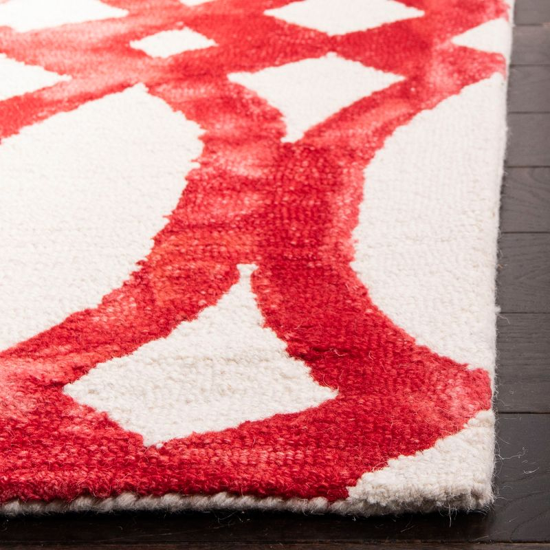 Dip Dye DDY675 Hand Tufted Area Rug - Ivory/Red - 4'x6' - Safavieh.