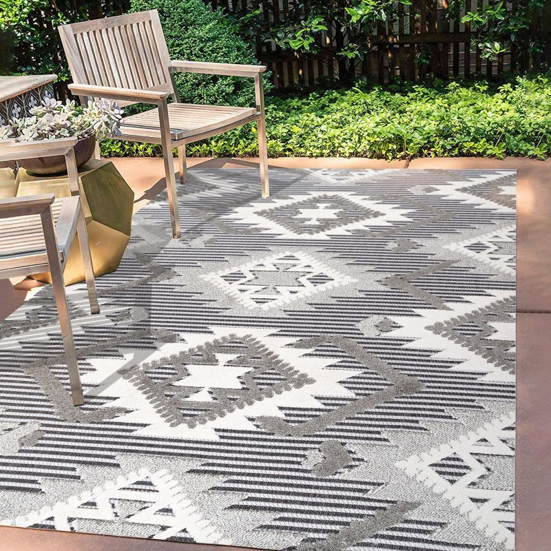 8'x10' Sumak High-Low Pile Neutral Diamond Kilim Indoor/Outdoor Area Rug, Gray/White/Black - JONATHAN Y