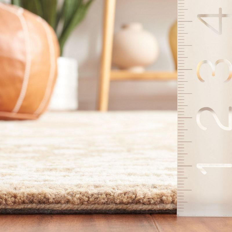 Ebony EBN306 Hand Tufted Indoor Area Rug - Ivory/Brown - 4'x6' - Safavieh