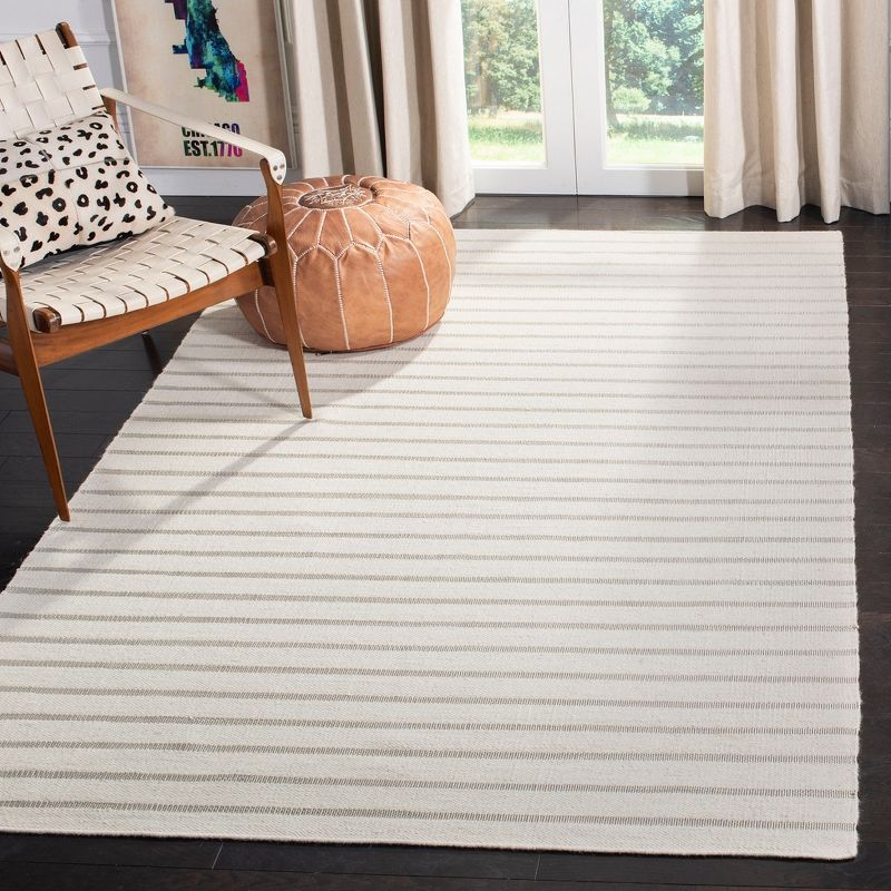 Dhurries DHU313 Hand Woven Flat Weave Indoor Area Rug - White - 6'x9' - Safavieh