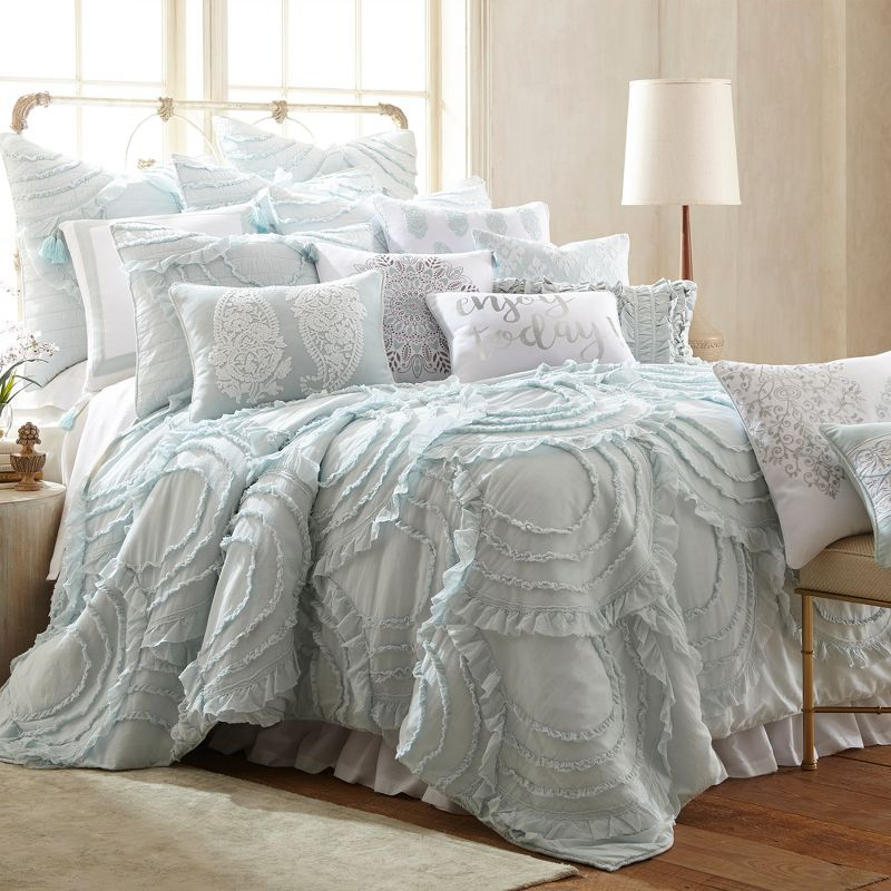 Allie Spa Quilt Set - One King Quilt and Two King Shams - Levtex Home