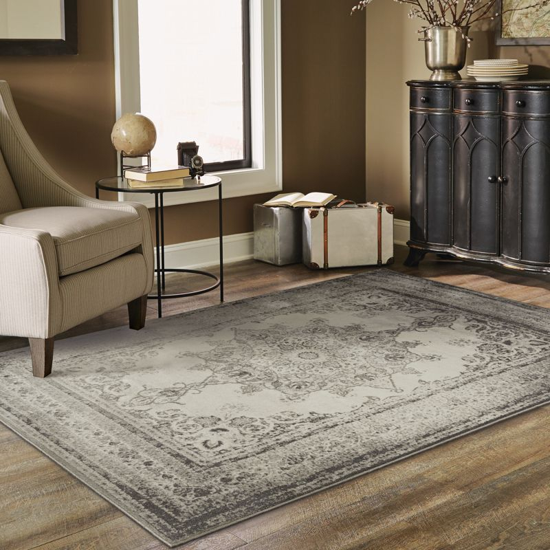 Oriental Weavers 1333Y Richmond Area Rug, 6'7 x 9'6""
