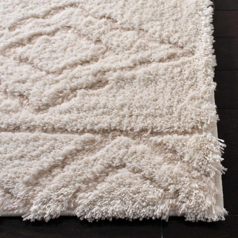 Sparta Shag SPG513 Power Loomed Indoor Area Rug - Ivory/Beige - 5'1"x7'6" - Safavieh.