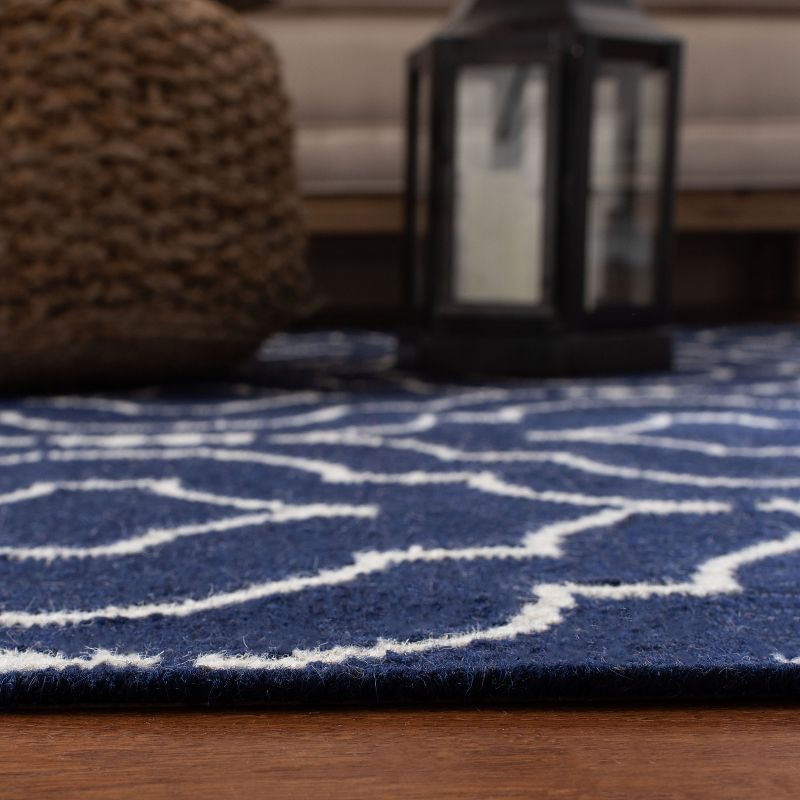 Dhurries DHU637 Hand Woven Area Rug - Navy/Ivory - 3'x5' - Safavieh.