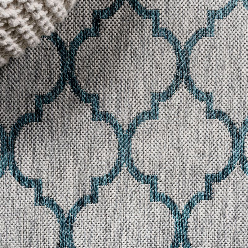 8'x10' Arabesque Ogee Trellis Indoor/Outdoor  Area Rug, Gray/Teal - JONATHAN Y
