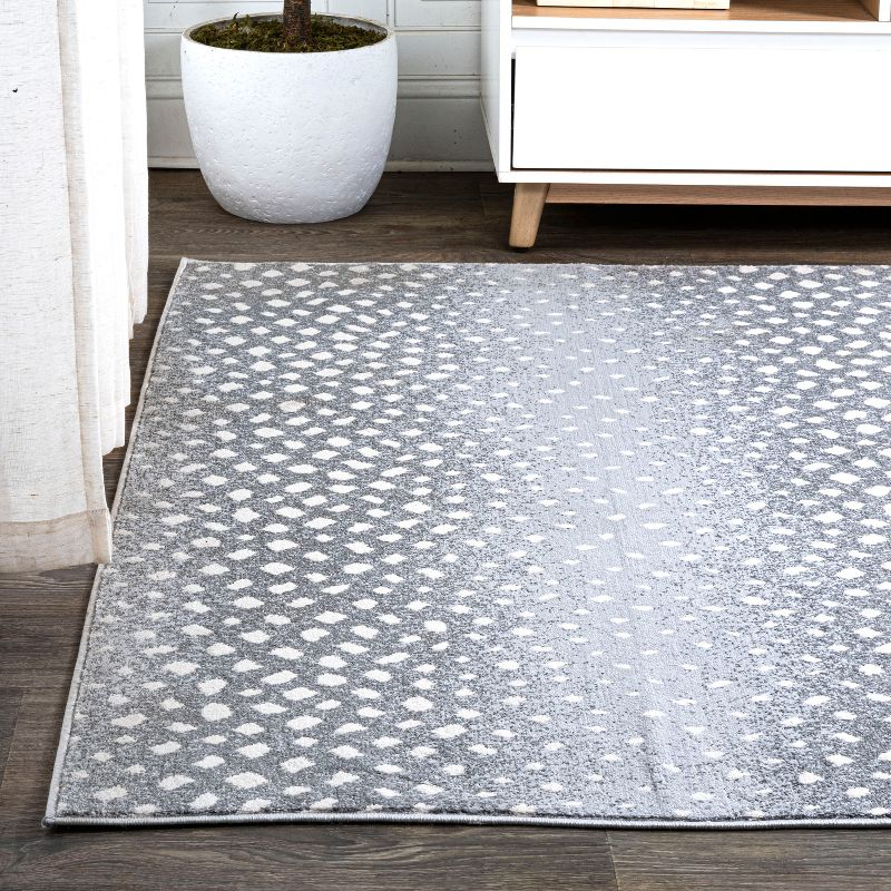 4'x 6' Antelope Modern Animal Area Rug, Light Gray/Cream - JONATHAN Y