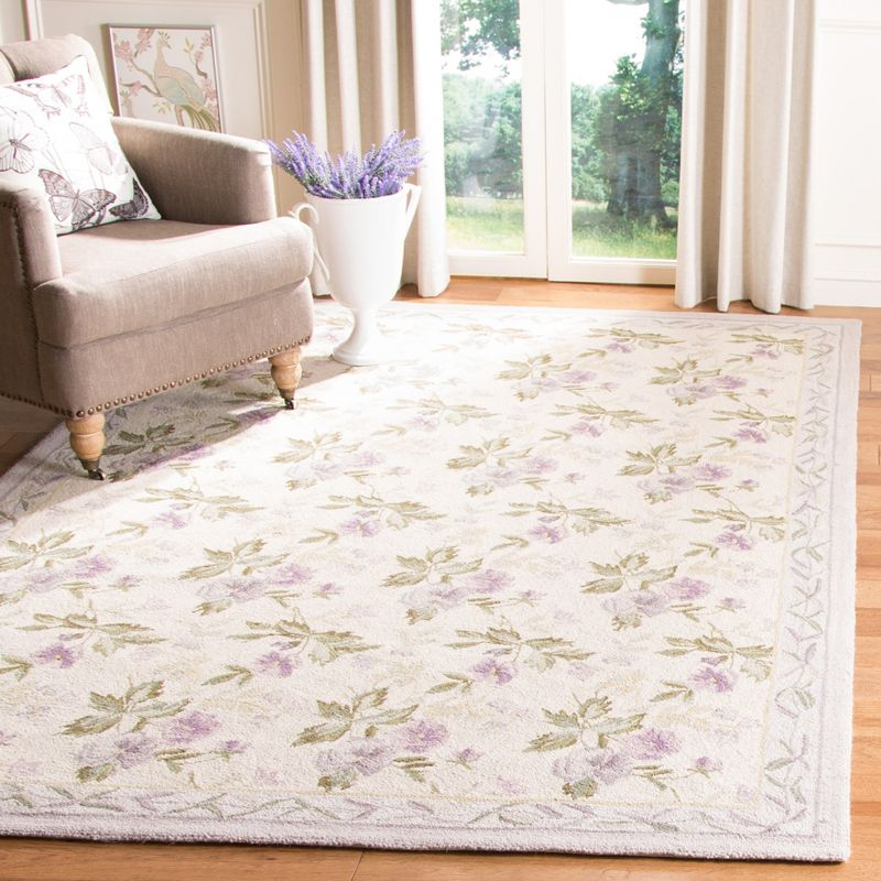 Safavieh Hand Hooked Wool Pile Floral Rug