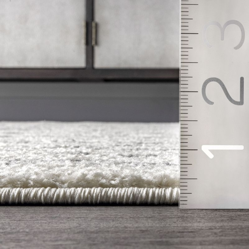 Nuloom Camila Geometric 7x9 Indoor Area Rug for Living Room Bedroom Dining Room Kitchen, Off White/Ivory