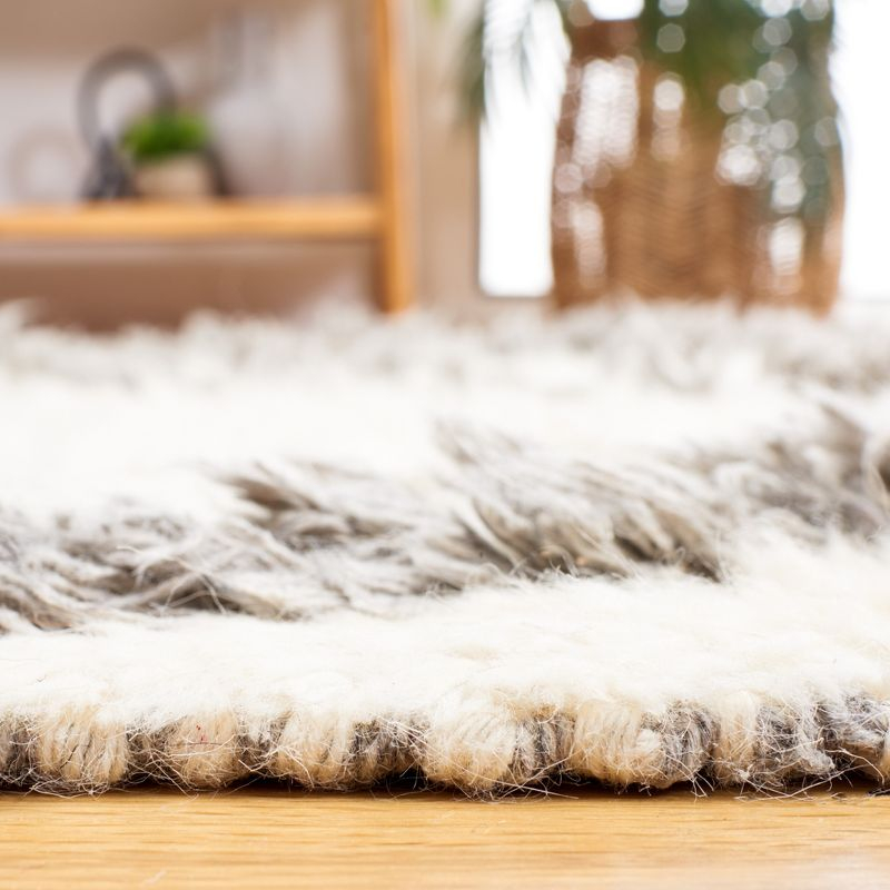 Kenya KNY954 Hand Woven Runner Rug - Ivory/Gray - 2'3"x8' - Safavieh.