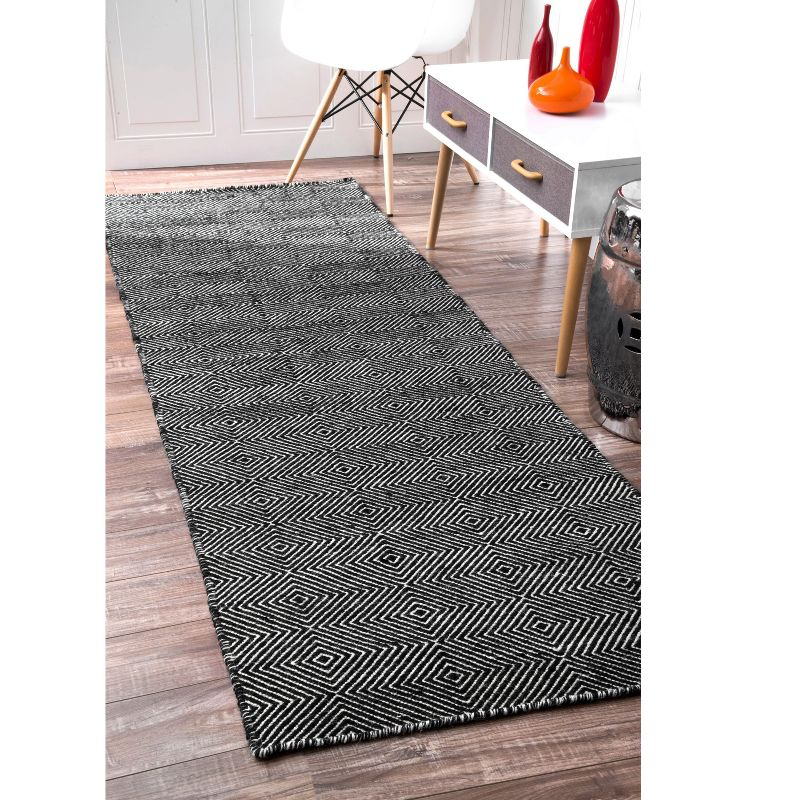Nuloom Ago Geometric 2x6 Wool Runner Indoor Area Rug for Living Room Bedroom Dining Room Entryway Hallway Kitchen, Black/Ivory