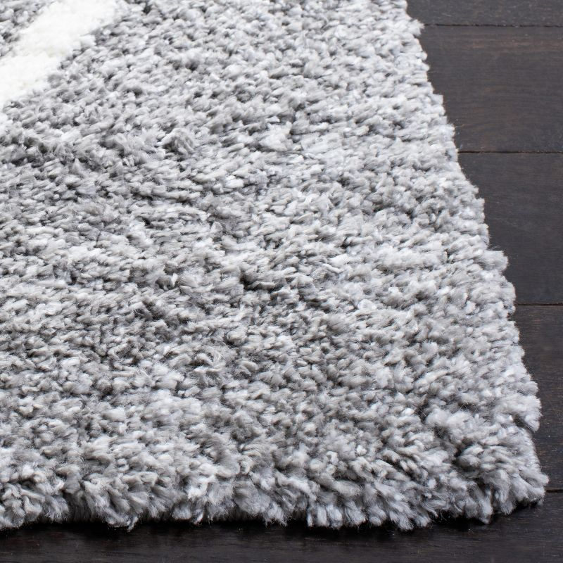 August Shag 500 AUG531 Power Loomed Indoor Area Rug - Light Grey/Ivory - 5'-5"x7'-7" - Safavieh