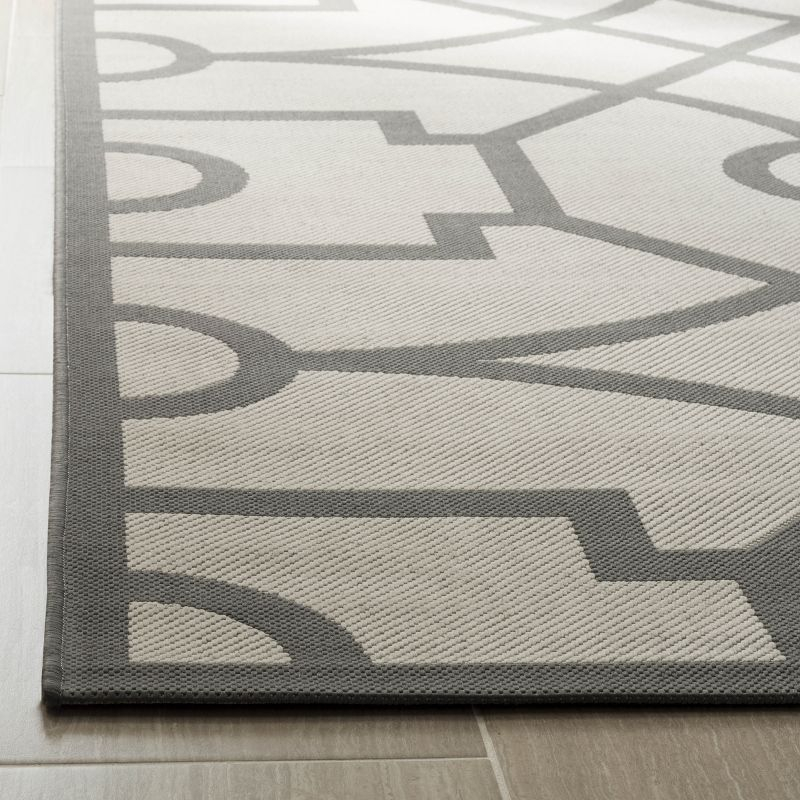 Martha Stewart Fretwork - MSR4121 - Indoor Power Loomed Area Rugs - Grey - 5'3"x7'7"