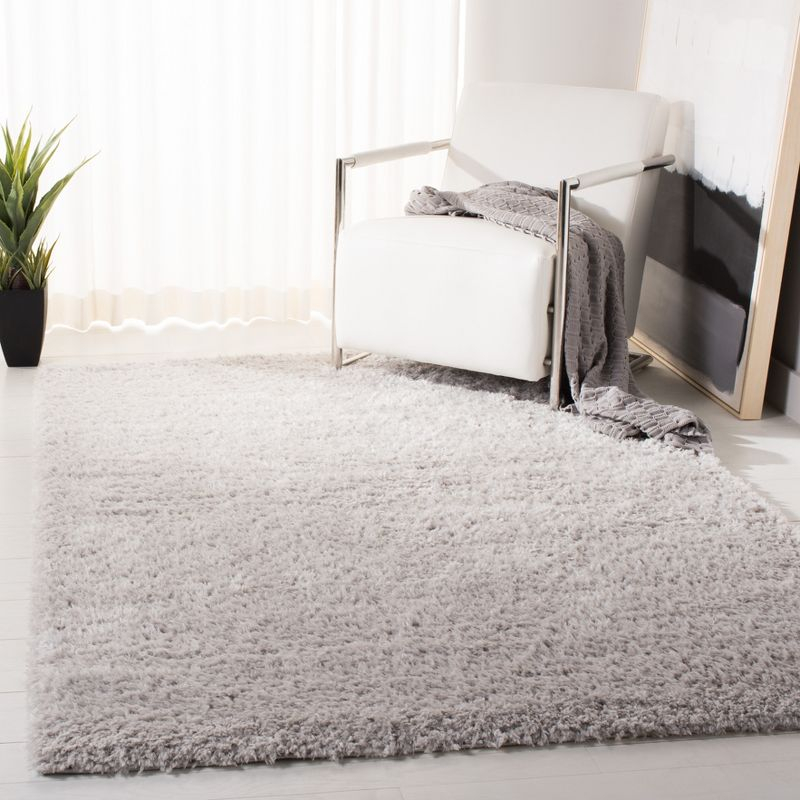 Madrid Shag 200 MDG256 Power Loomed Indoor Area Rug - Silver - 4'x6' - Safavieh