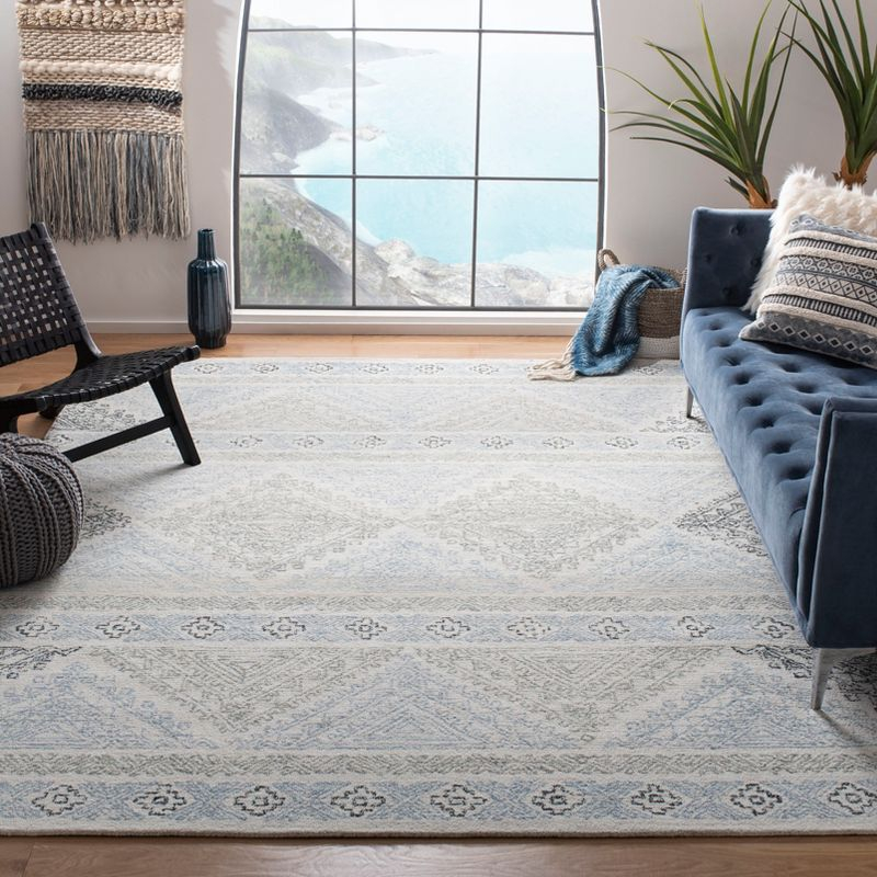 Micro-Loop MLP206 Hand Tufted Indoor Area Rug - Ivory/Grey - 8'x10' - Safavieh