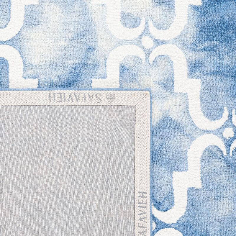 Dip Dye DDY536 Hand Tufted Indoor Area Rug - Blue/Ivory - 7'x7' - Safavieh