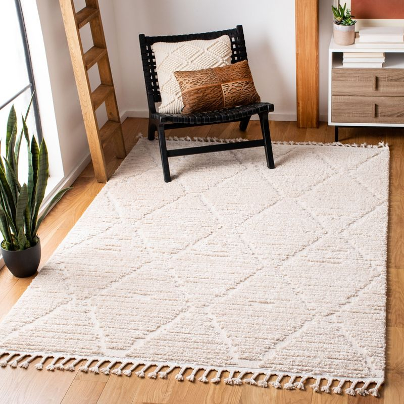 Marrakesh MRK517 Power Loomed Indoor Area Rug - Beige - 5'3"x7'6" - Safavieh