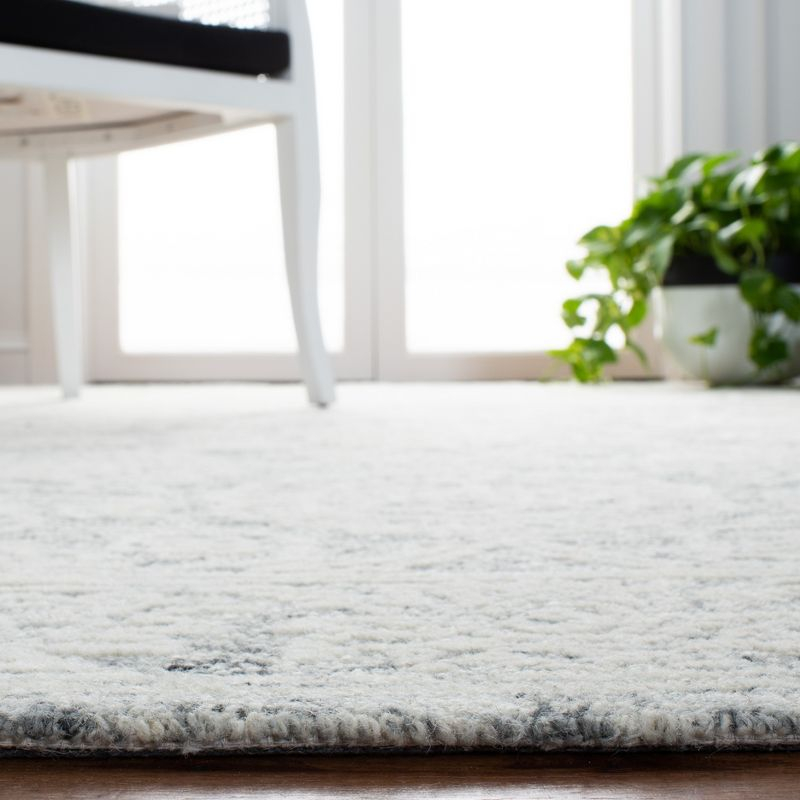 Metro MET806 Hand Tufted Indoor Area Rug - Natural/Grey - 4'x6' - Safavieh