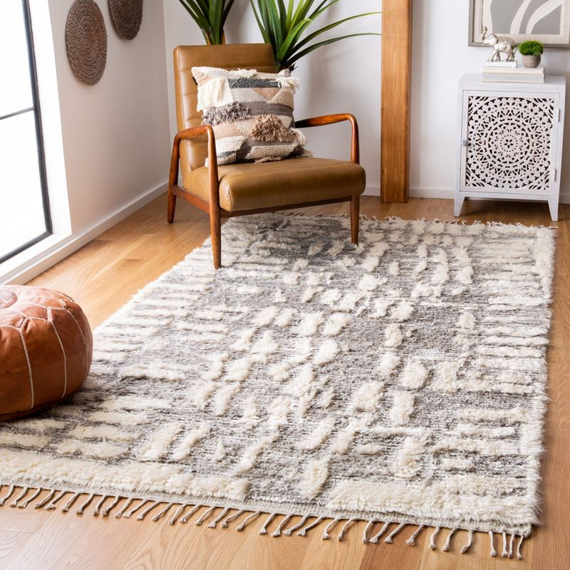 Manhattan MAN469 Hand Knotted Wool-Viscose Blend Area Rug - Ivory/Grey- 8' X 10' - Safavieh.