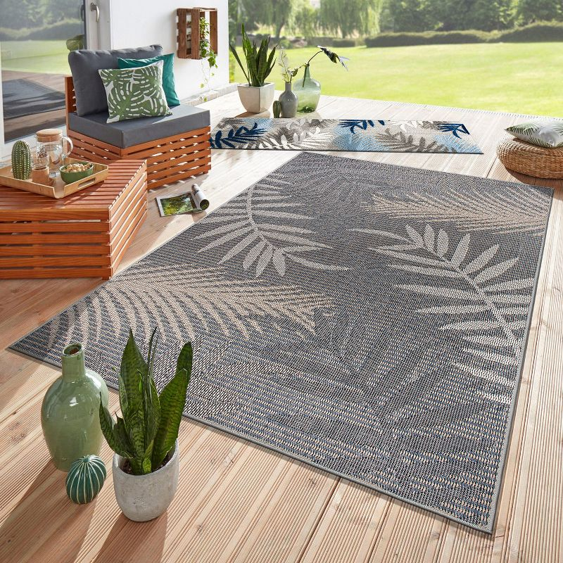 World Rug Gallery Bahama Palm Frond Indoor/Outdoor Area Rug - Gray 7'10" x 10'