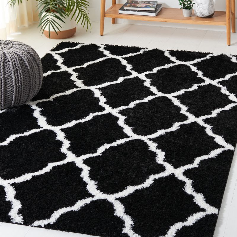 Tahoe Shag THO675 Power Loomed Area Rug - Black/White - 6'7"x8'7" - Safavieh.