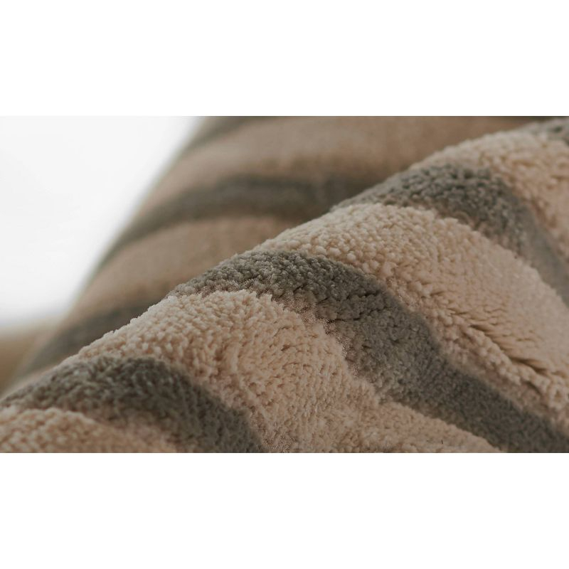 Momeni 7'10"x9'10" Xander Maxwell Machine Loomed Area Rug Gray: Geometric Pattern, Low Pile, Indoor Use, Polyester & Polypropylene