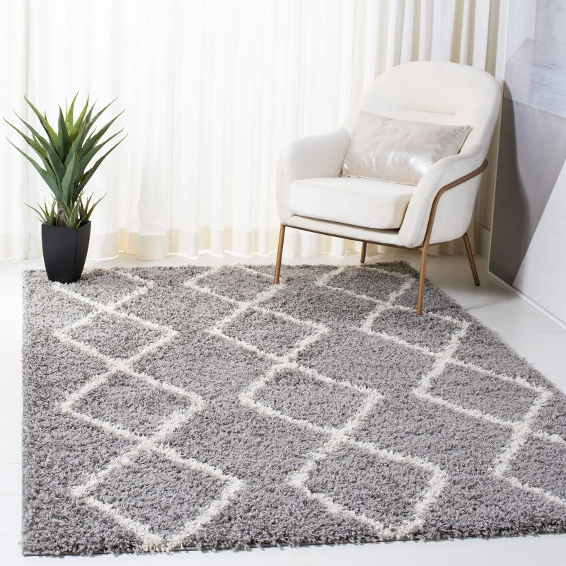 Venus Shag VNS682 Power Loomed Indoor Area Rug - Grey/Ivory - 4'x6' - Safavieh