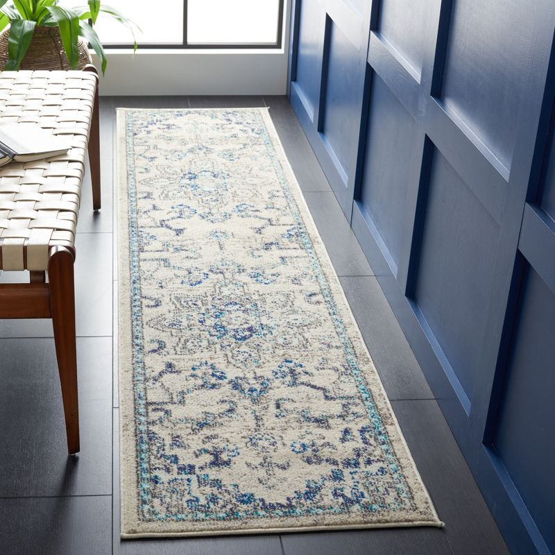 Madison MAD473 Power Loomed Indoor Accent Rug - Ivory/Grey - 2'2"x4' - Safavieh