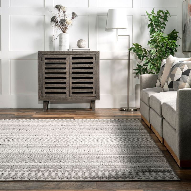 Nuloom Catherina Trellis 4x6 Indoor Area Rug for Living Room Bedroom Dining Room Kitchen, Grey/Ivory