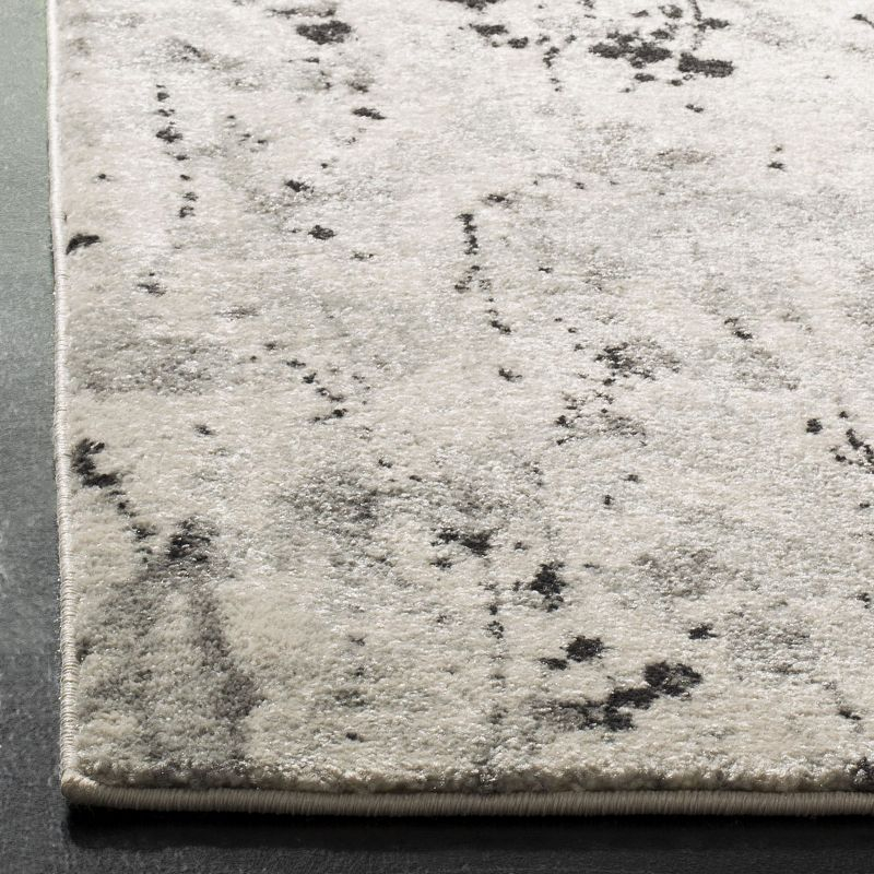 Evoke EVK284 Power Loomed Indoor Area Rug - Ivory/Grey - 4'x6' - Safavieh