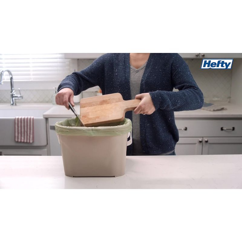 Hefty Compostables Small Kitchen Scrap Trash Bag - 2.6gal/20ct