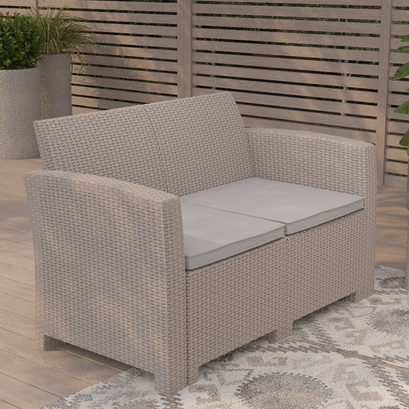 Merrick Lane Outdoor Furniture Resin Loveseat Light Gray Faux Rattan Wicker Pattern 2-Seat Loveseat With All-Weather Beige Cushions