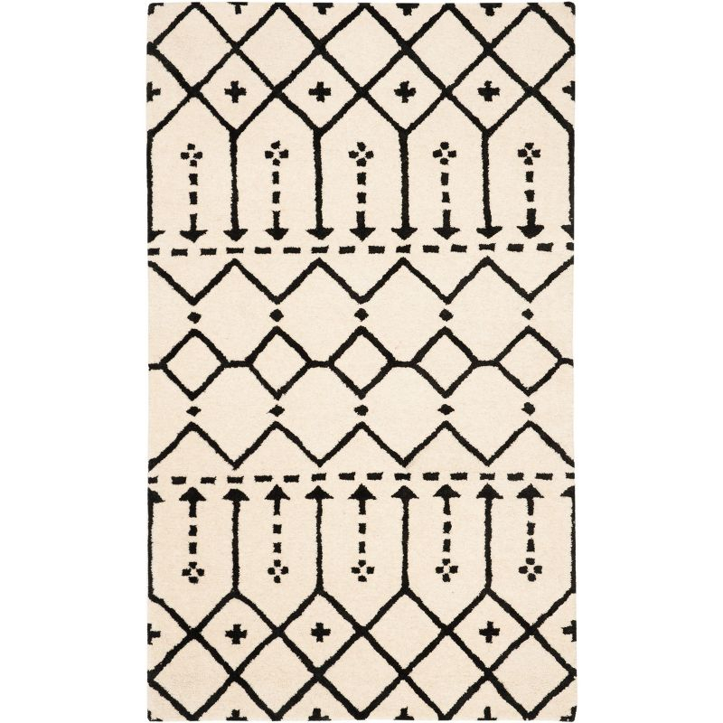 Himalaya HIM903 Handmade Accent Rug - 2'3"x4' - Ivory/Black - Safavieh
