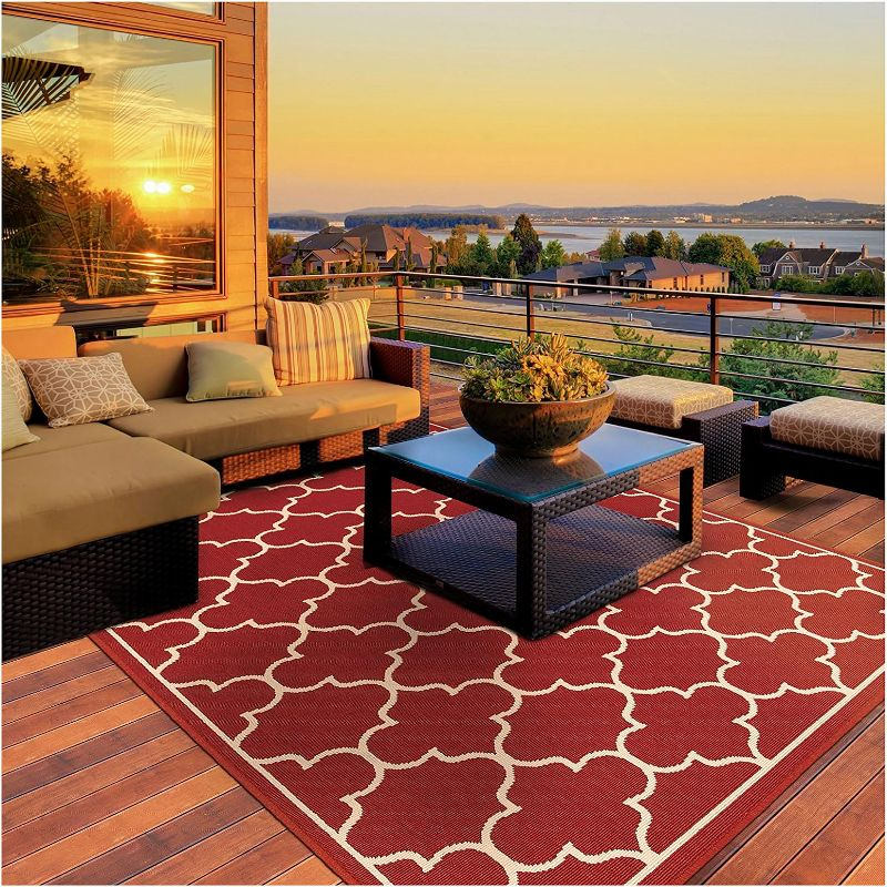 Oriental Weavers Meridian 1295R Red/ Ivory Indoor/Outdoor Area Rug - 3'7" x 5'6"