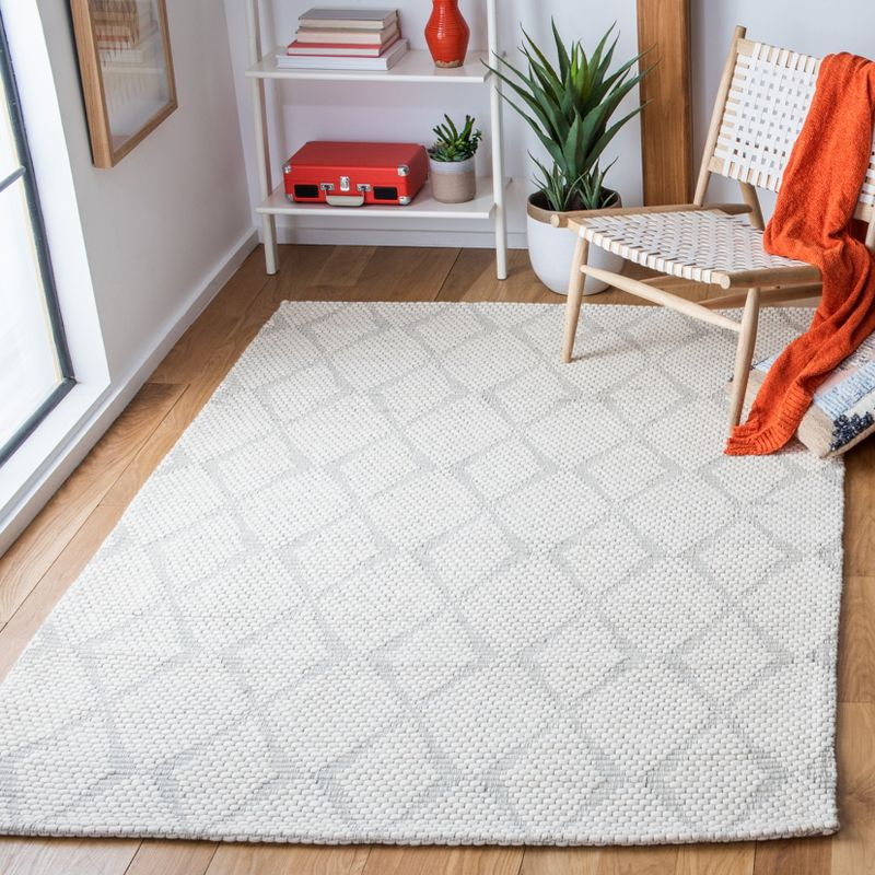 Marbella MRB551 Power Loomed Area Rug - Ivory - 4'x6' - Safavieh.