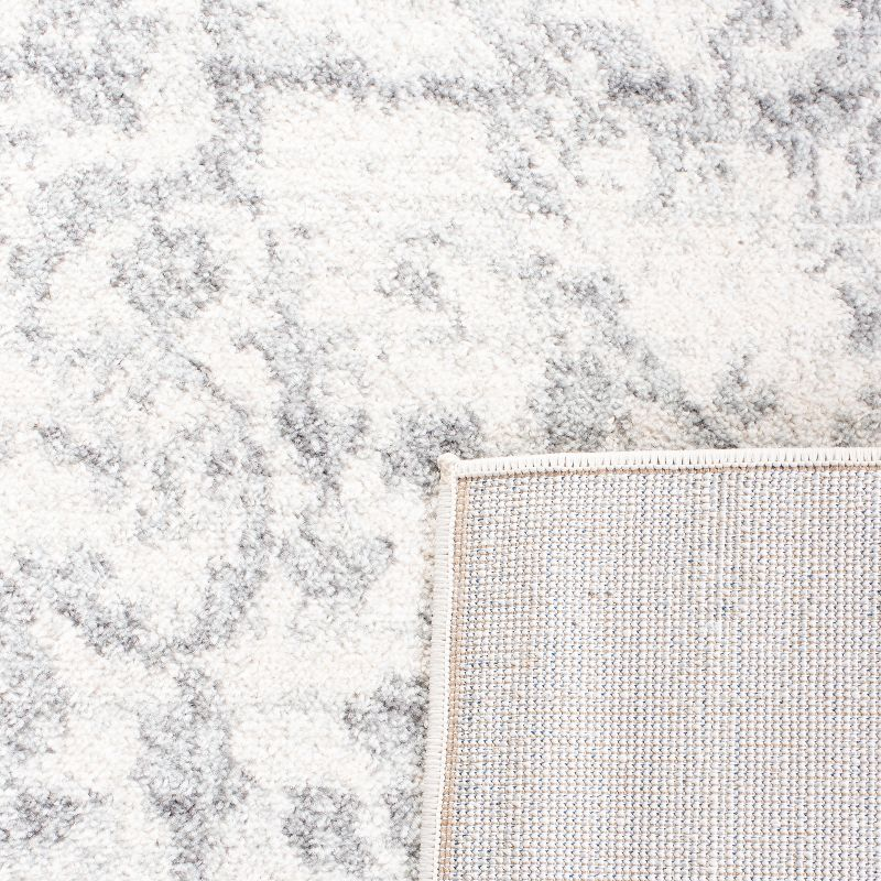 Madison MAD603 Power Loomed Indoor Accent Rug - Silver/Ivory - 3'x3' - Safavieh