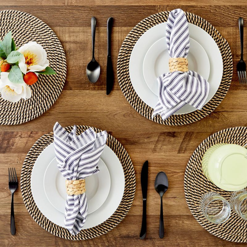 Farmlyn Creek Set of 4 Round Jute Placemats for Table, Woven Charger Mats for Plates (Blue and Tan Pattern, 13 in)