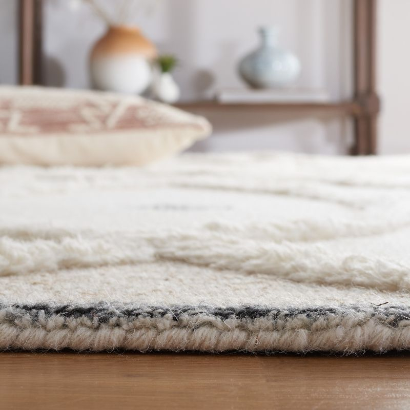 Casablanca CSB991 Hand Tufted Area Rug - Ivory/Brown - 4'x6' - Safavieh.