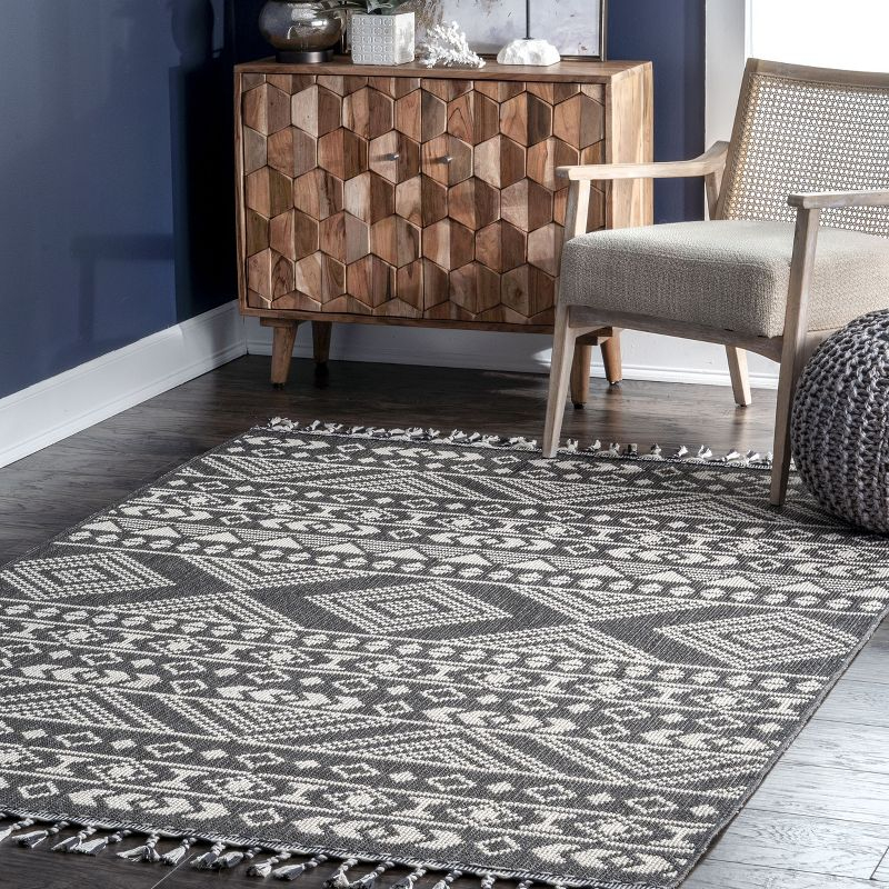 Nuloom Ryan Banded Global Printed Flatweave Indoor Area Rug, 5' x 8', Gray