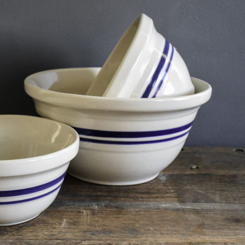 Ohio Stoneware Dominion Mixing Bowl, Stoneware with Food Safe Glaze, Tan with Blue Stripe, 12 inches