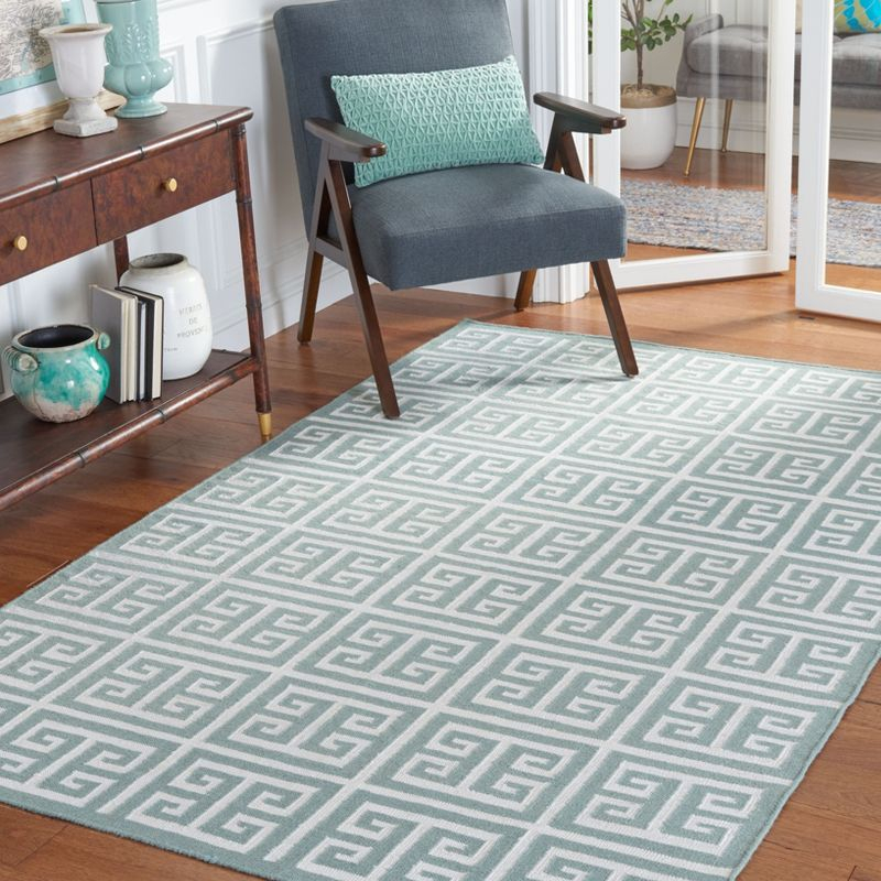 Dhurries DHU626 Hand Woven Area Rug - Blue/Ivory - 4'x6' - Safavieh.