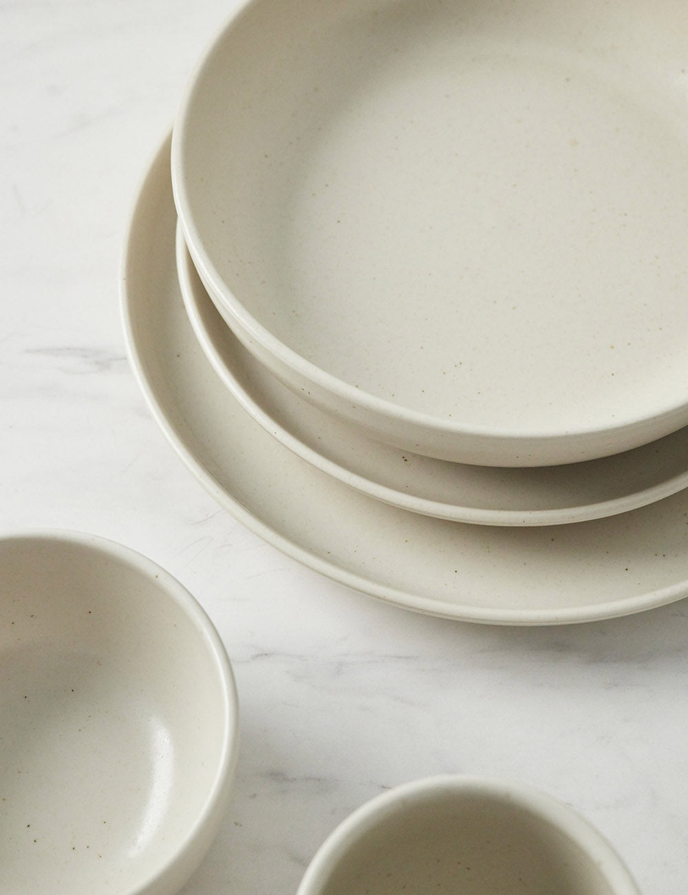 Pacifica Stoneware Dinnerware by Casafina - Vanilla / 5-Piece Set