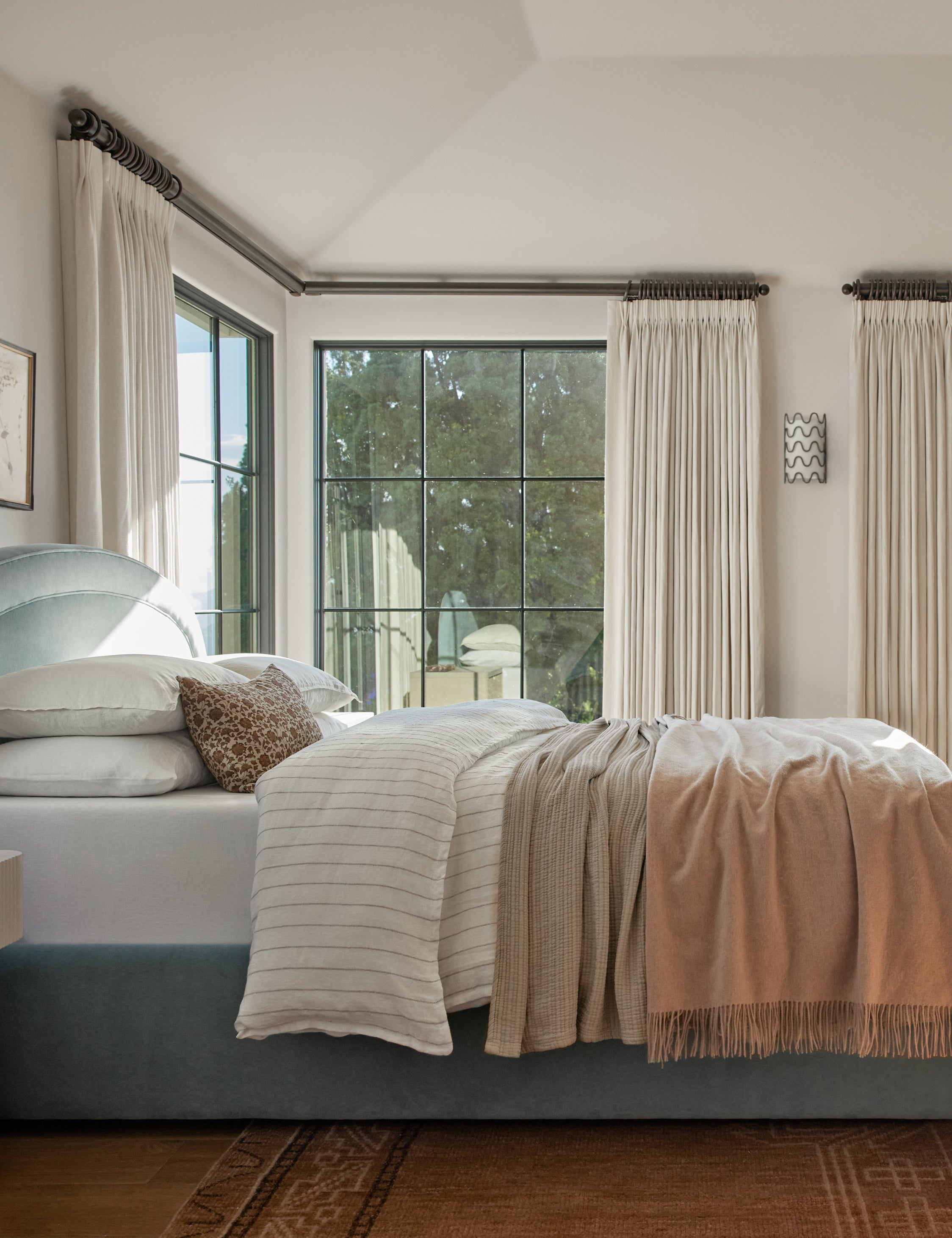 Blake Linen Duvet by Pom Pom at Home - White and Natural / Queen