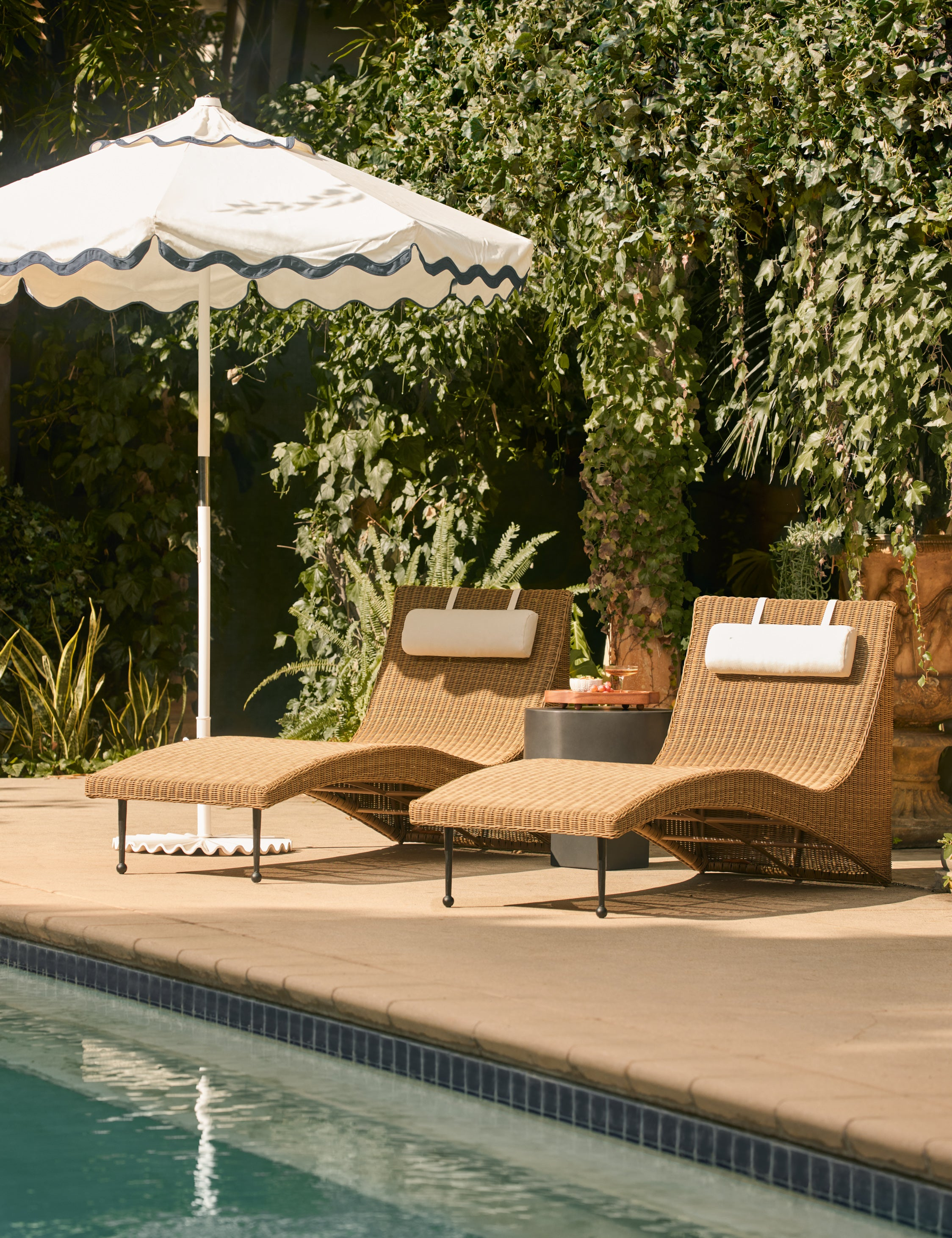 Clamshell Umbrella Base by Business & Pleasure Co. - White