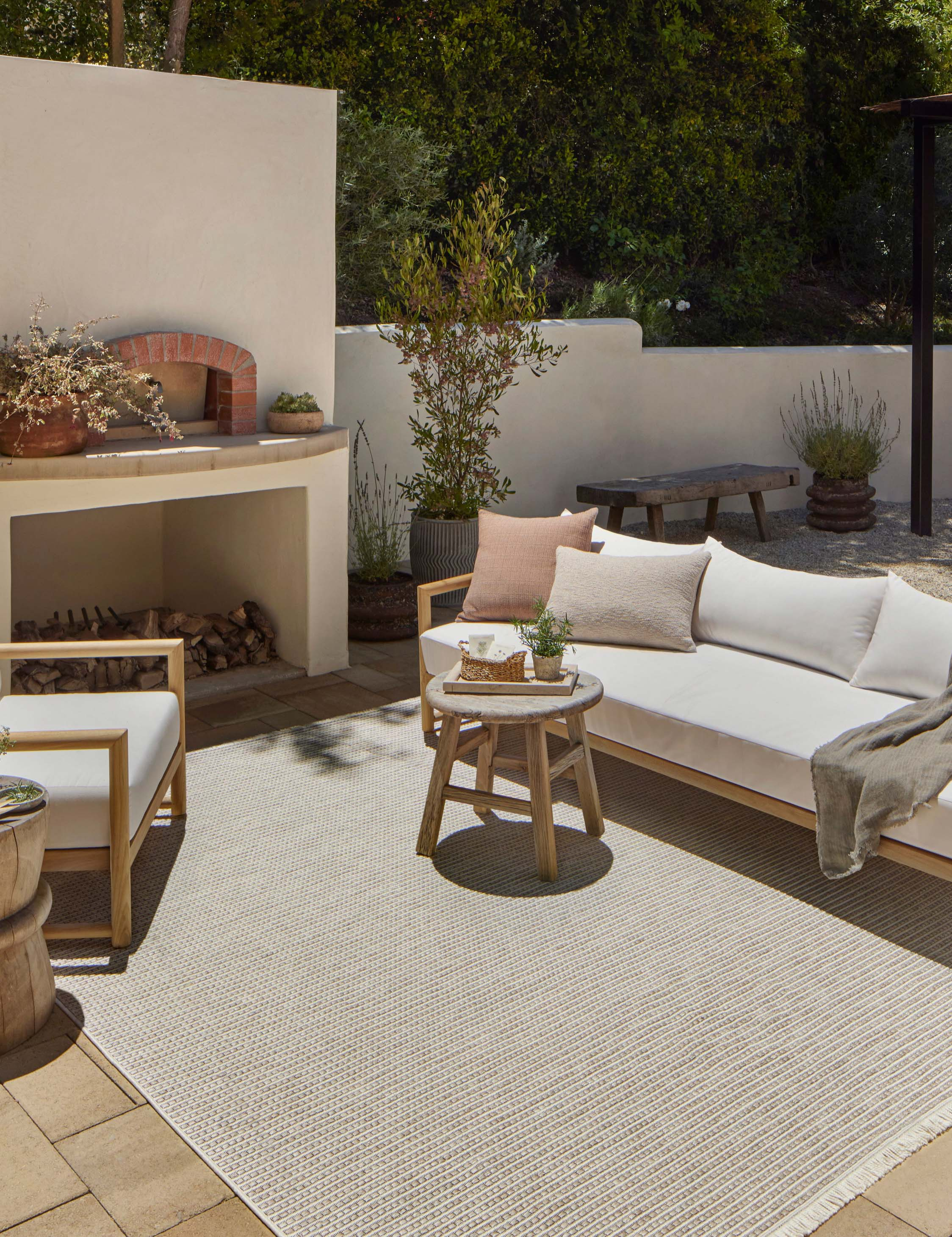 Malibu III Indoor / Outdoor Rug by Amber Lewis x Loloi - Ivory and Dove / 2'3" x 7'7" Runner
