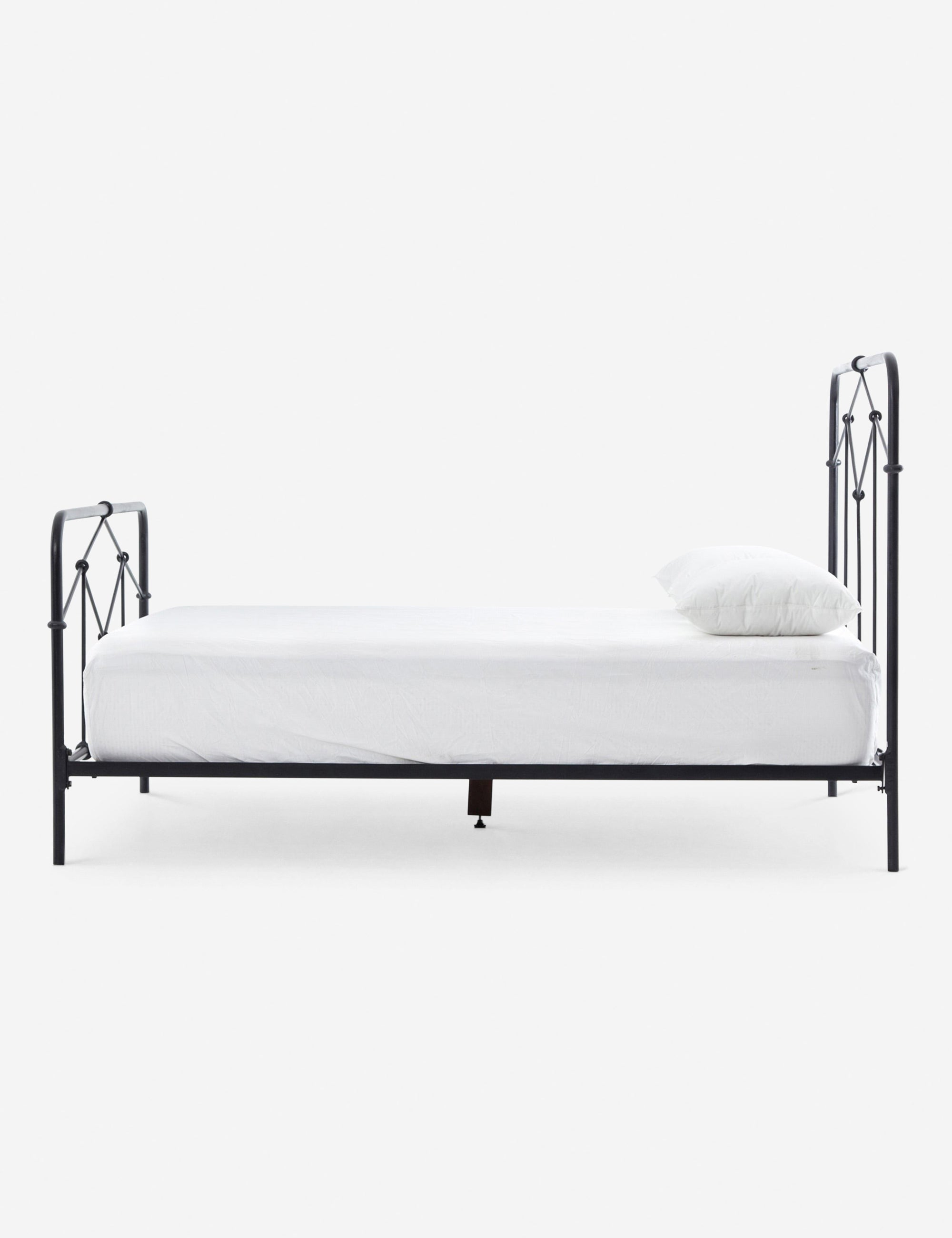 Maddie Bed - Black / King