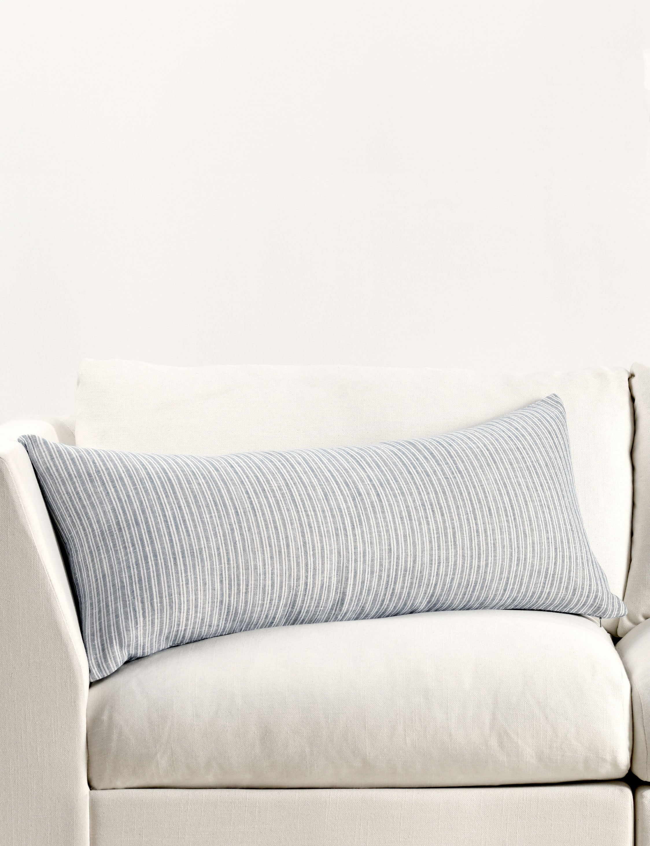 Nevya Pillow - Blue / Lumbar