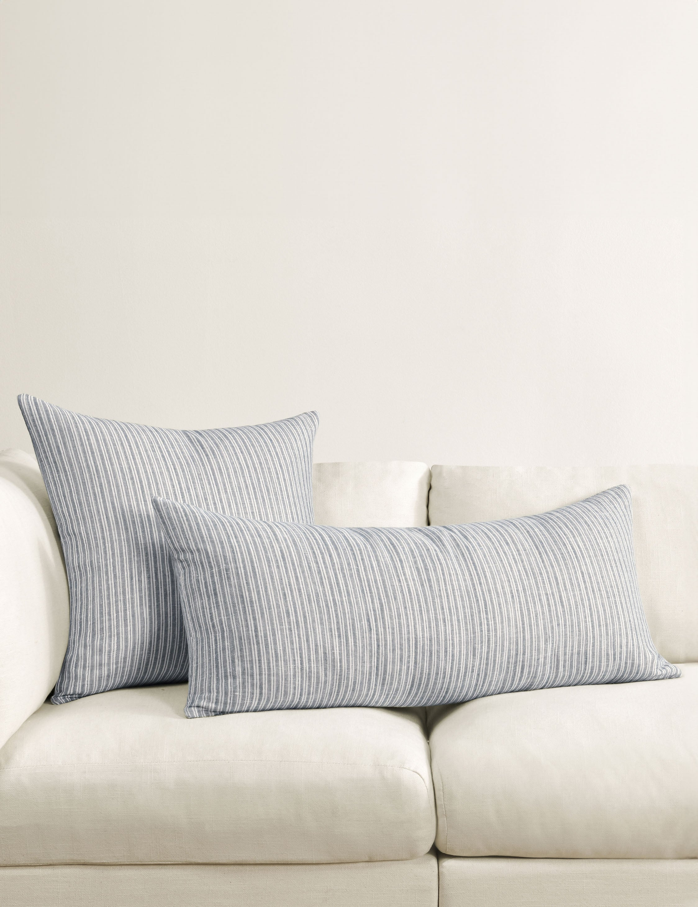 Nevya Pillow - Blue / Lumbar