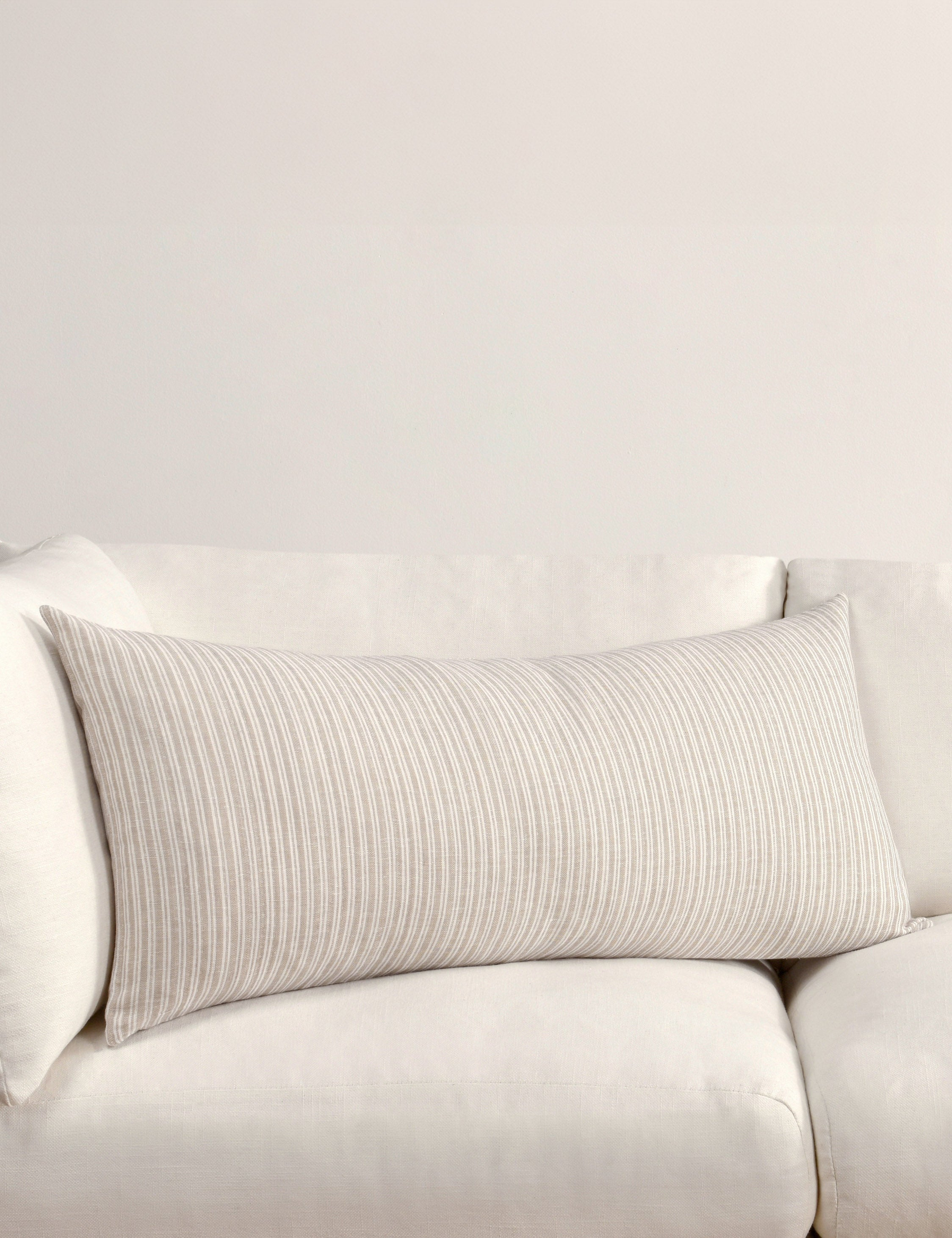 Nevya Pillow - Natural / Lumbar