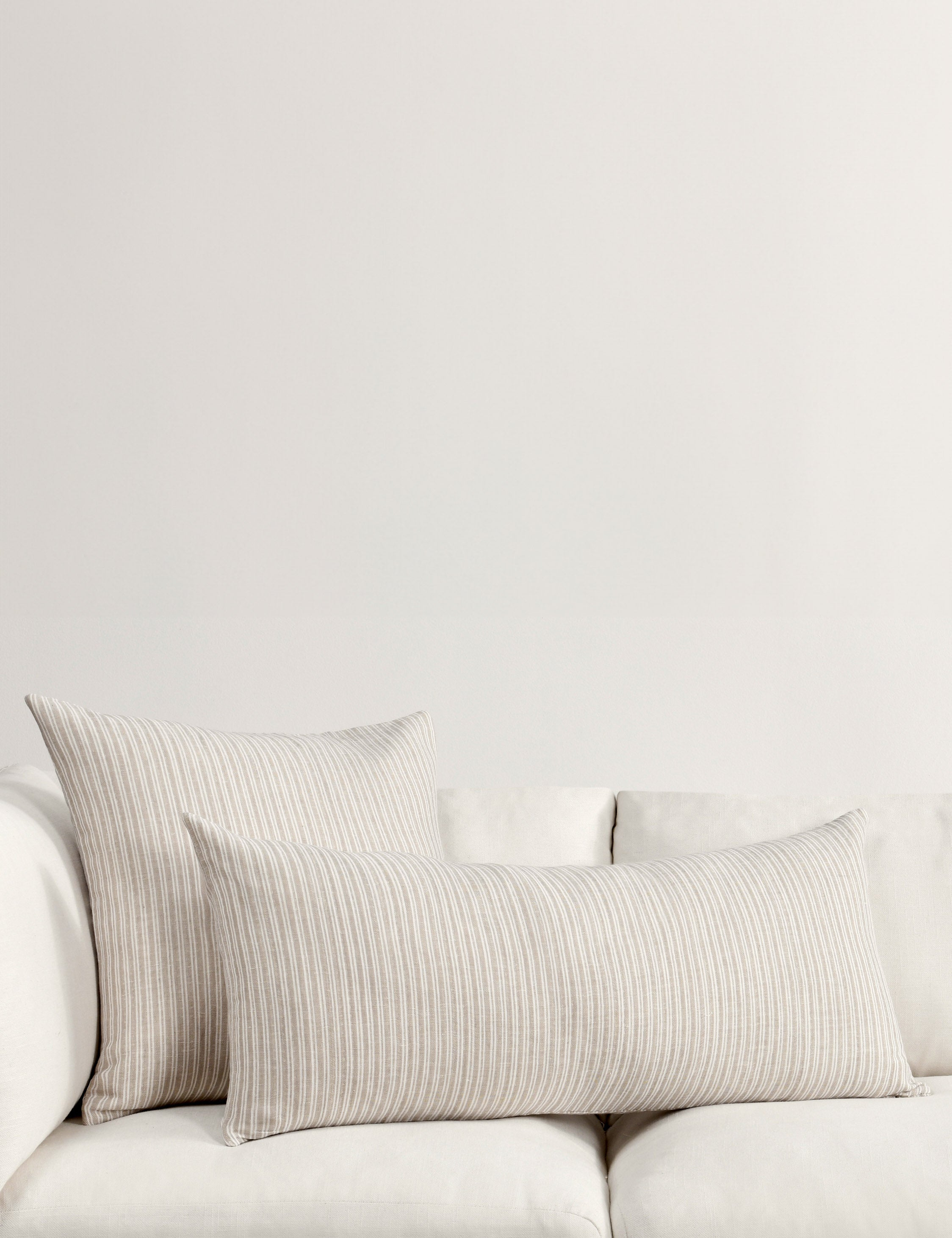 Nevya Pillow - Natural / Lumbar